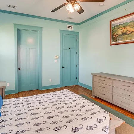 Beachfront St Teresa Home W\/ Gulf Coast Views!